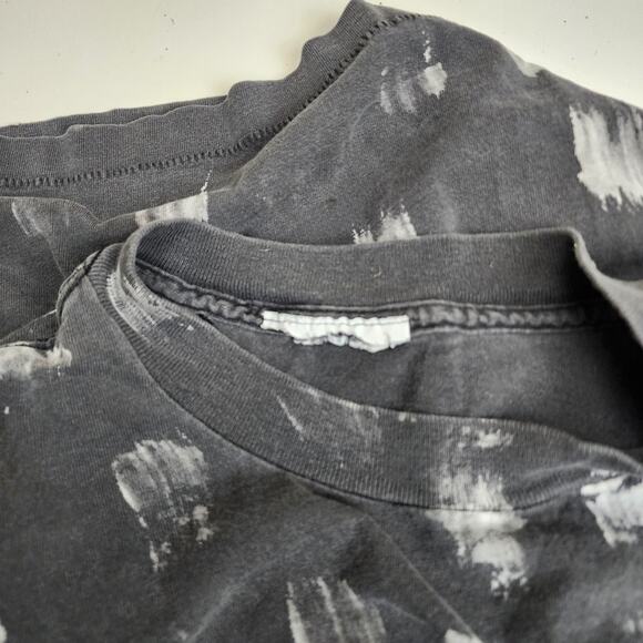 Vintage 80's Crop Top Faded Black w/ Paint Brush & Triangles Shoulder Pads Tee - Picture 3 of 4